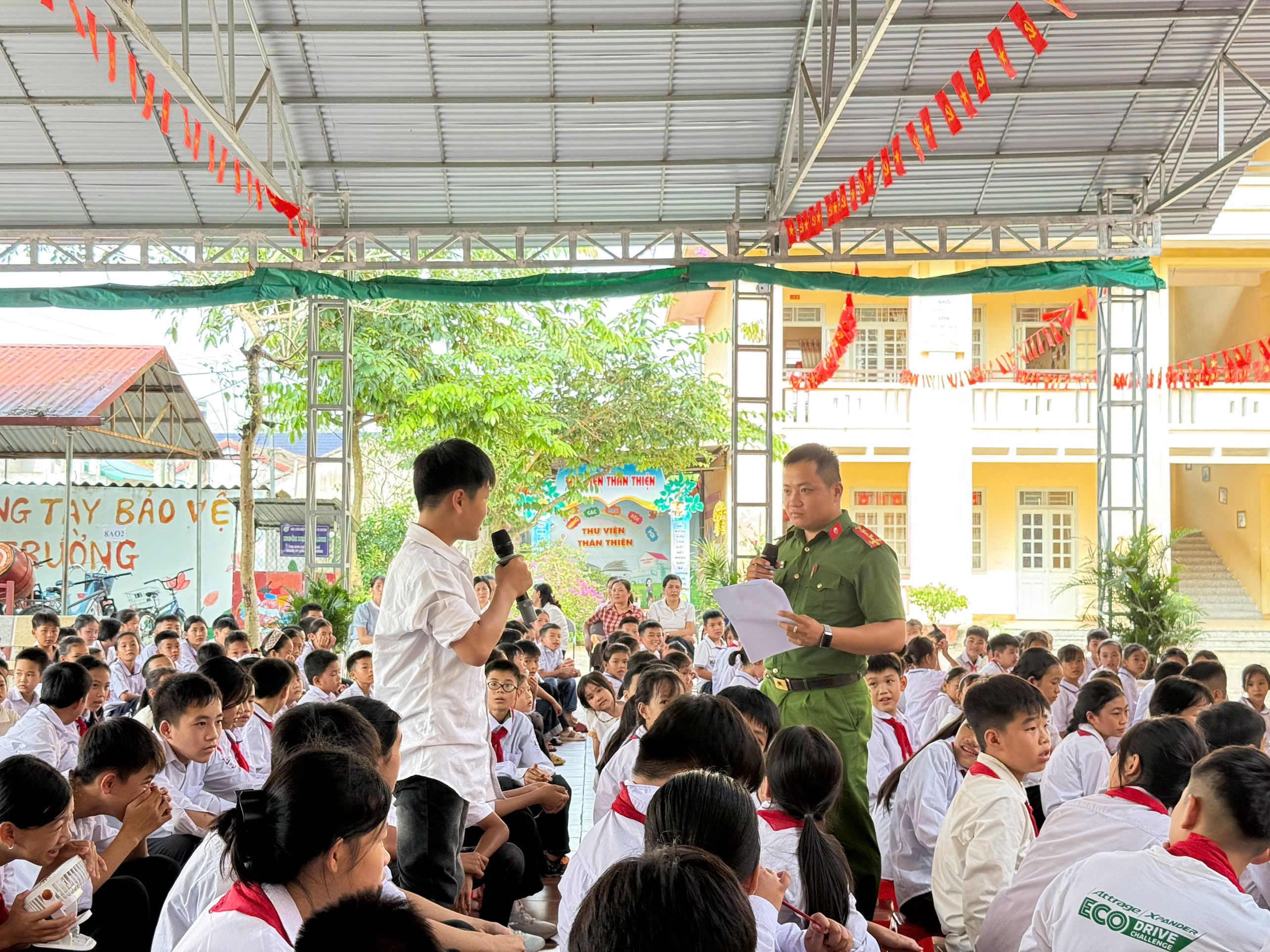 TUYÊN TRUYỀN GIÁO DỤC PHÁP LUẬT – CÙNG HỌC SINH AN TOÀN MỖI NGÀY